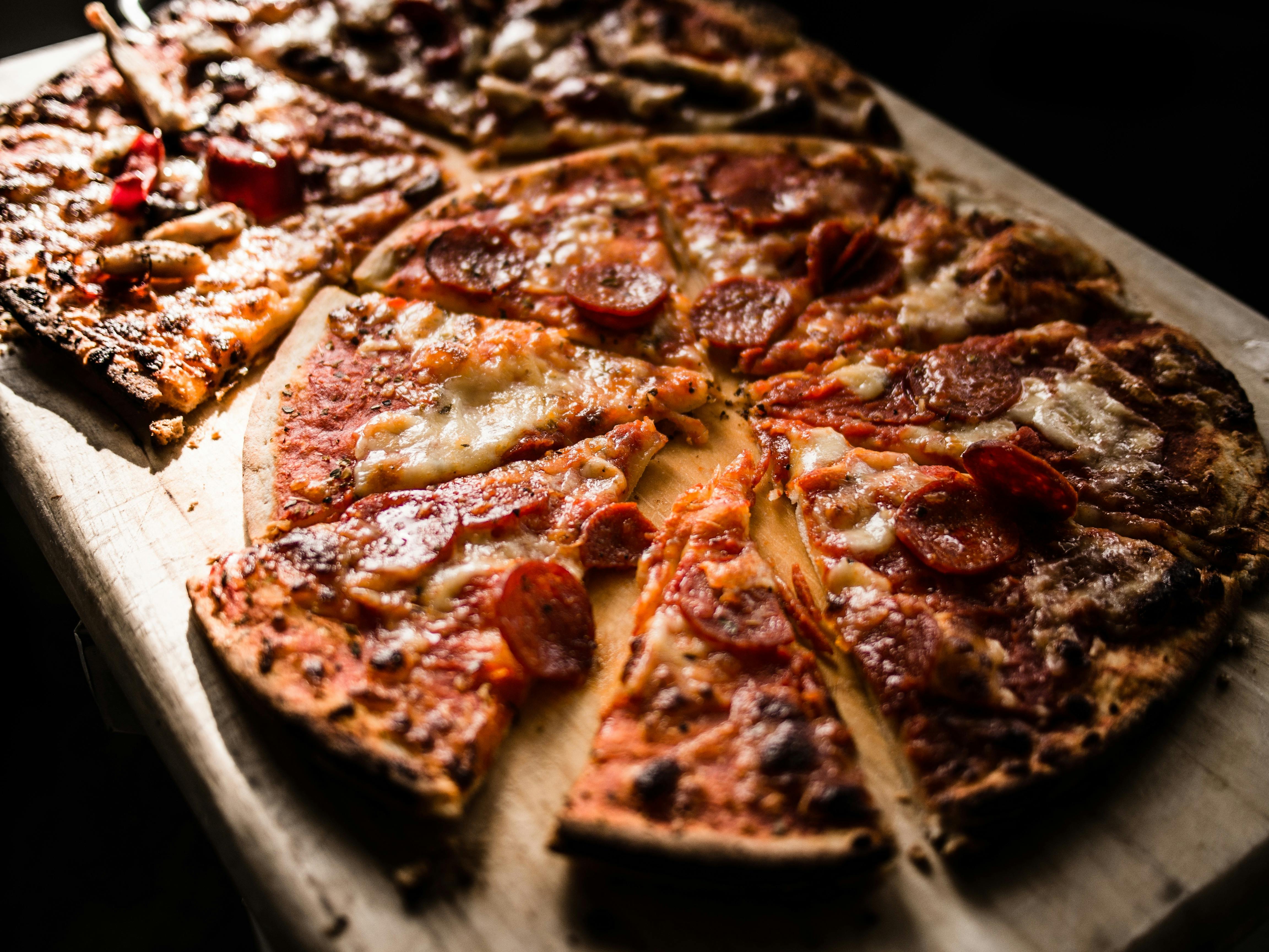 Golden Mango Pizza - Auntie Rana's